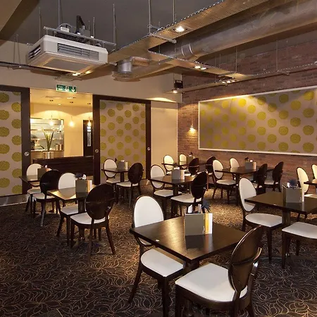 Premier - Waterloo St ホテル 3*